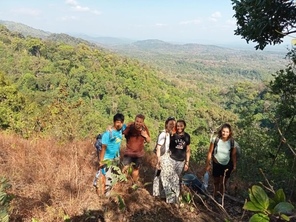 Ratanakiri Farmhouse & Trekking Banlung Eksteriør billede