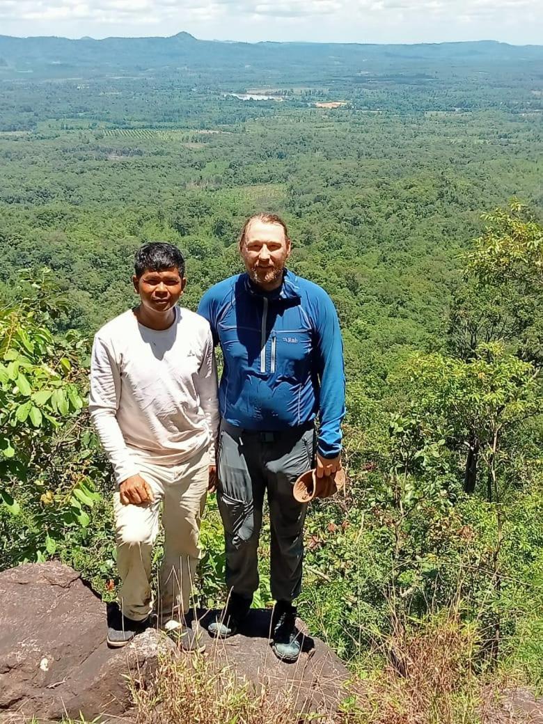 Ratanakiri Farmhouse & Trekking Banlung Eksteriør billede